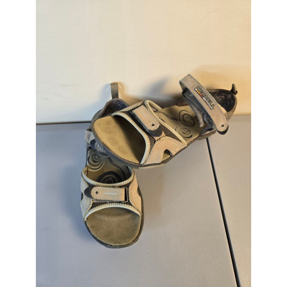 Women's Merrell Beige Gray Sandals Size 7